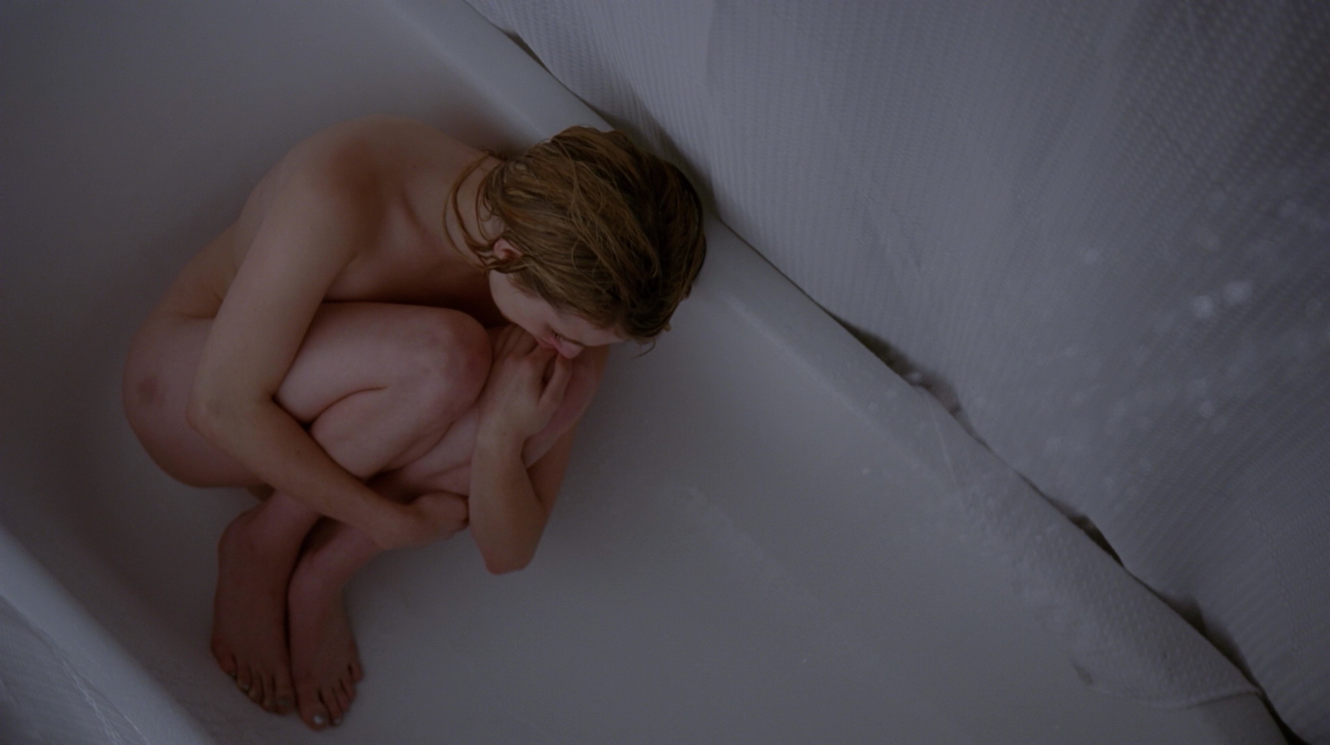 Emma Roberts - American Horror Story s03e01-02 (2013) HD 1080p