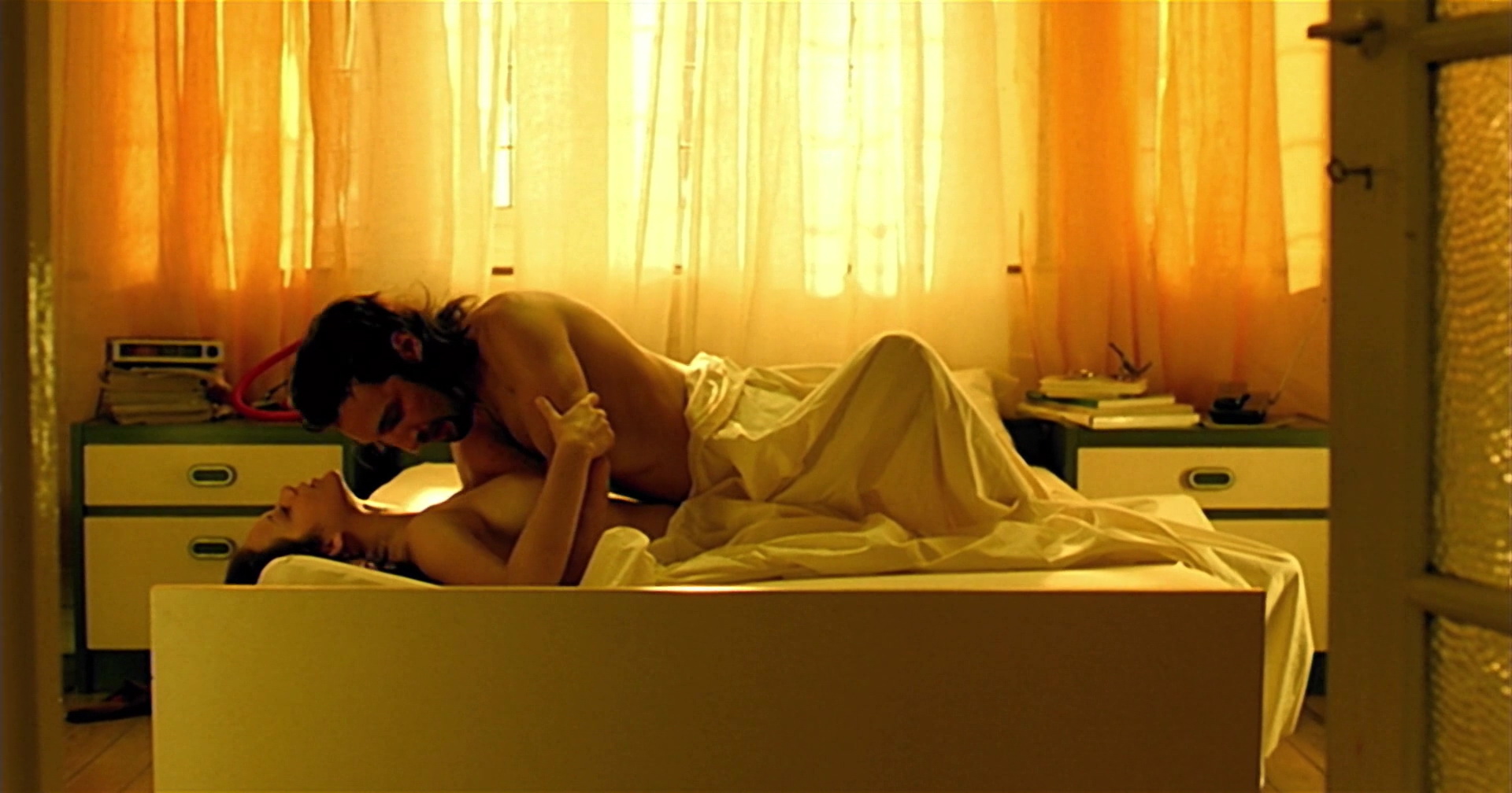 Marion Cotillard - Love Me if You Dare (2003) HD 1080p