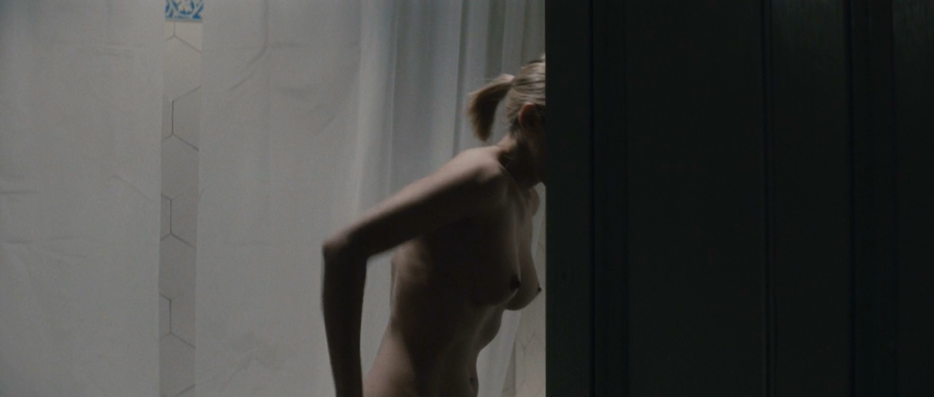 Lena Headey, Michelle Duncan, etc - The Broken (2008) HD 1080p