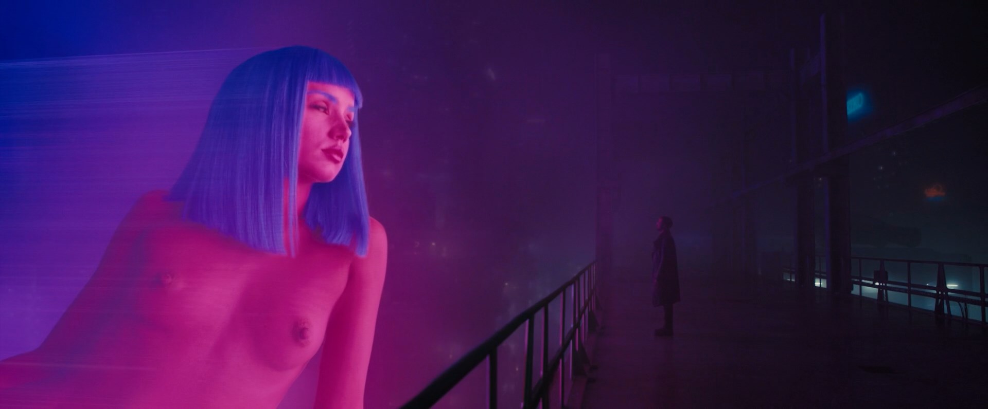 Ana De Armas, Mackenzie Davis, Sallie Harmsen - Blade Runner 2049 - 1080p.