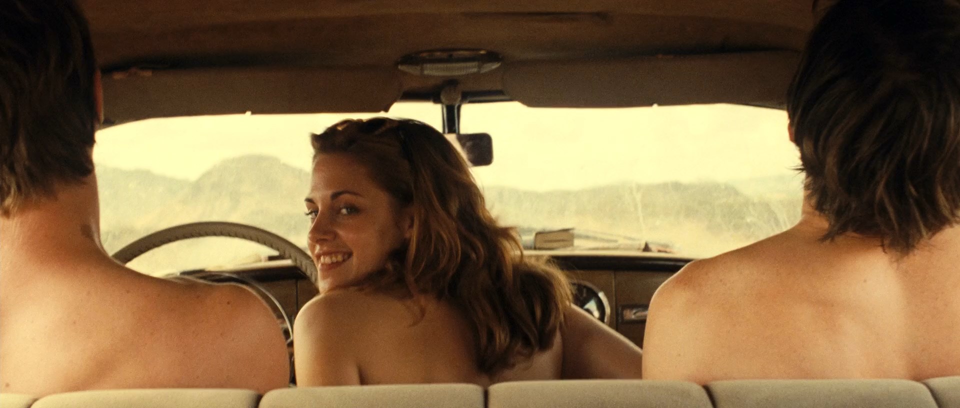 Kristen Stewart, Alice Braga, Kaniehtiio Horn - On The Road - 1080p.