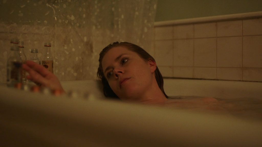 Amy Adams  Sharp Objects S01E01  1080Pvery Brief Nudity -9637