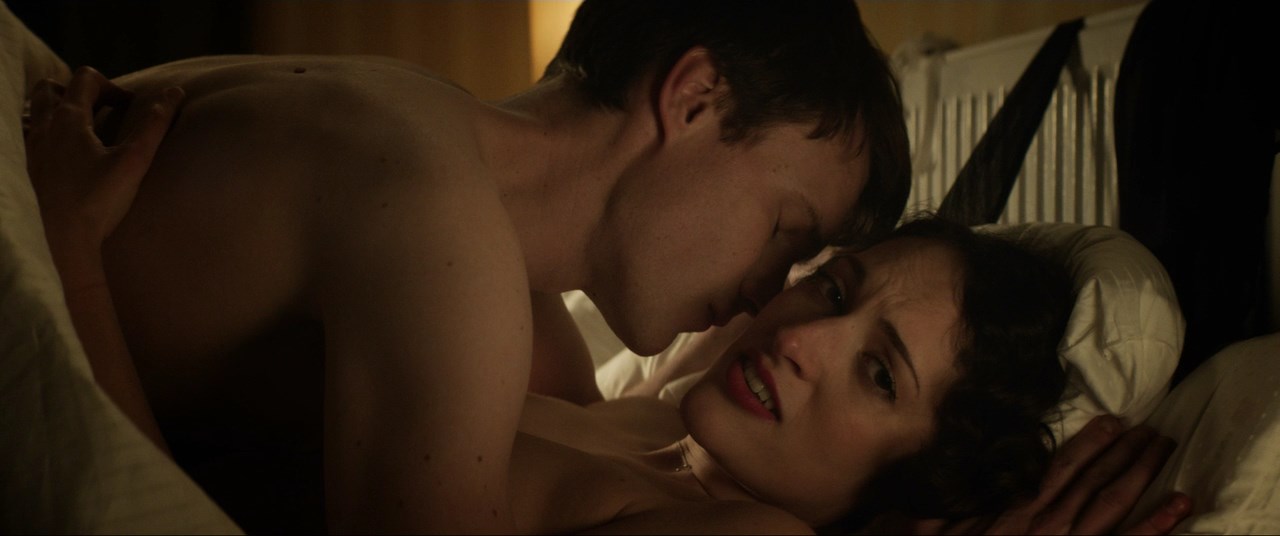 Phoebe Waller Bridge - Fleabag S01.