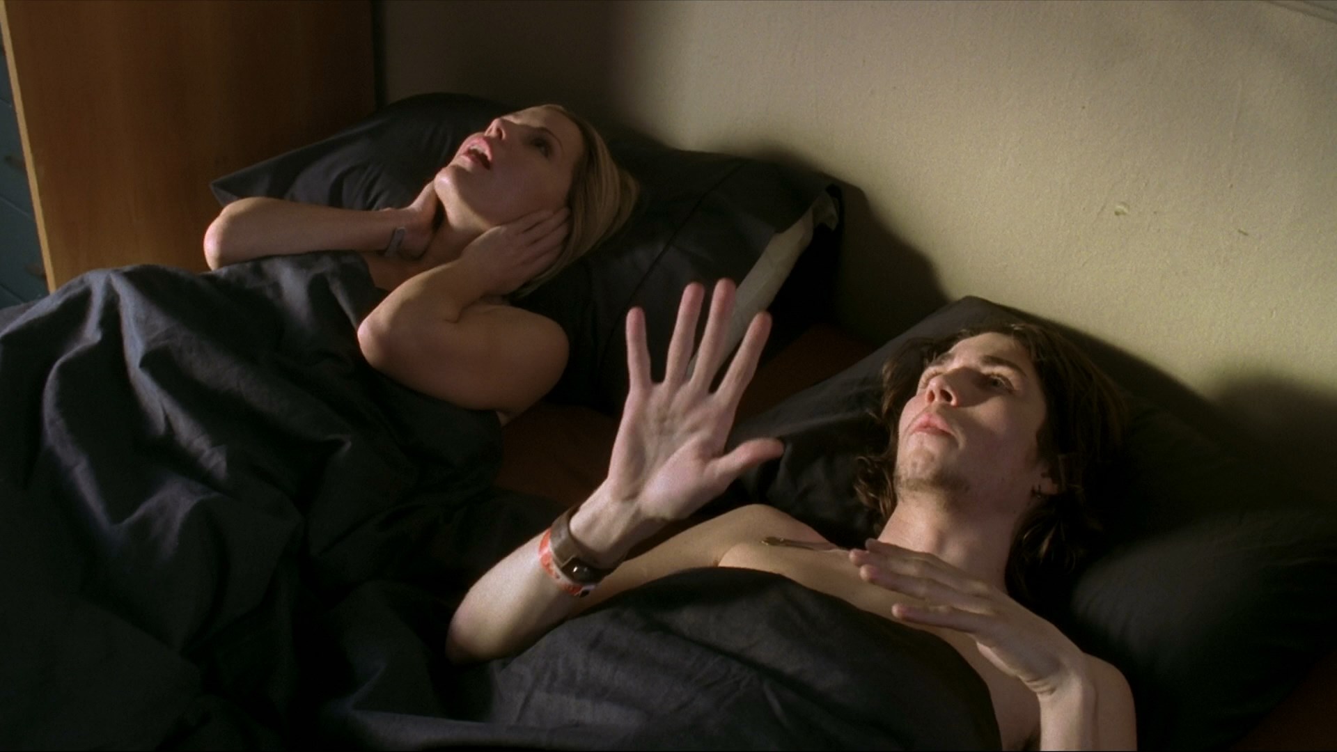 Emma Caulfield, Michelle Borth - TiMER - 1080p.