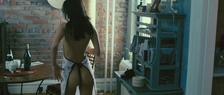 Leah Cairns is cooking naked. 