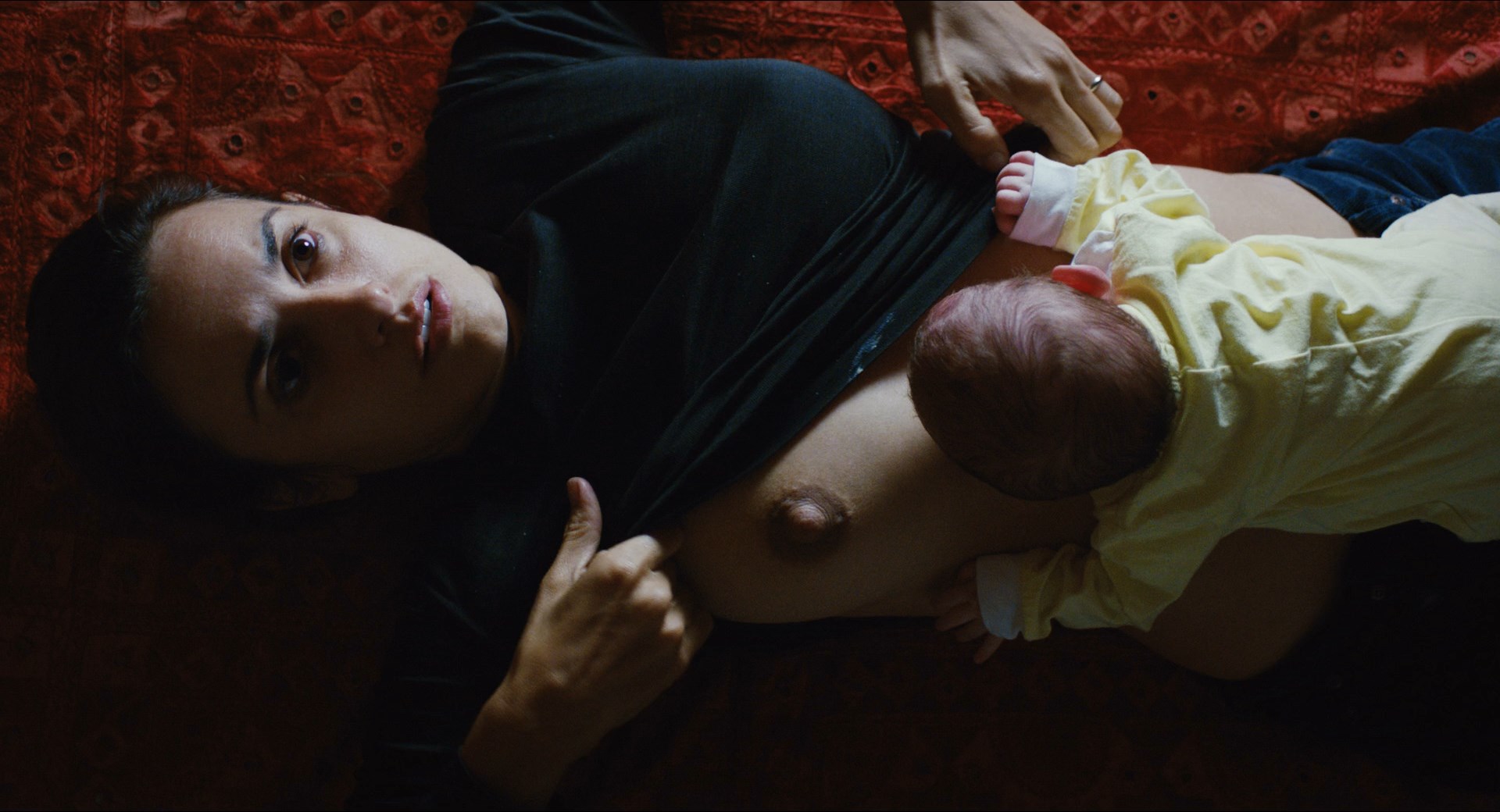 Penelope Cruz, Saadet Aksoy - Twice Born - 1080p.