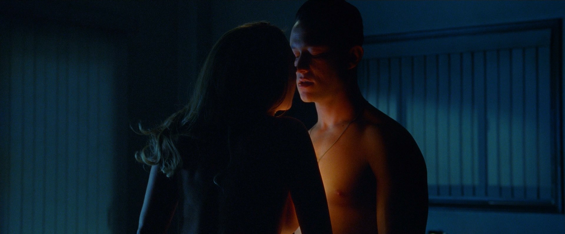 Scarlett Johansson - Don Jon - 1080p.