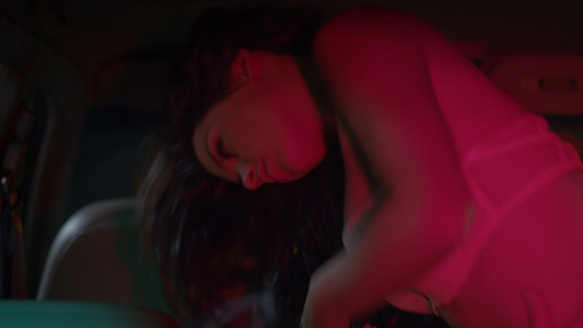 Amy Lennox, Borisa Tutundjieva Nude Scene in Wrong Turn 5.