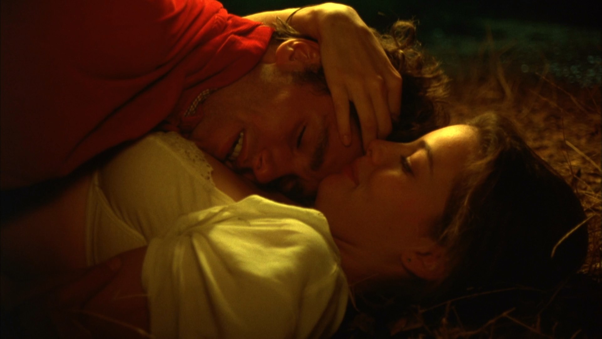 Liv Tyler, Rachel Weisz - Stealing Beauty - 1080p.
