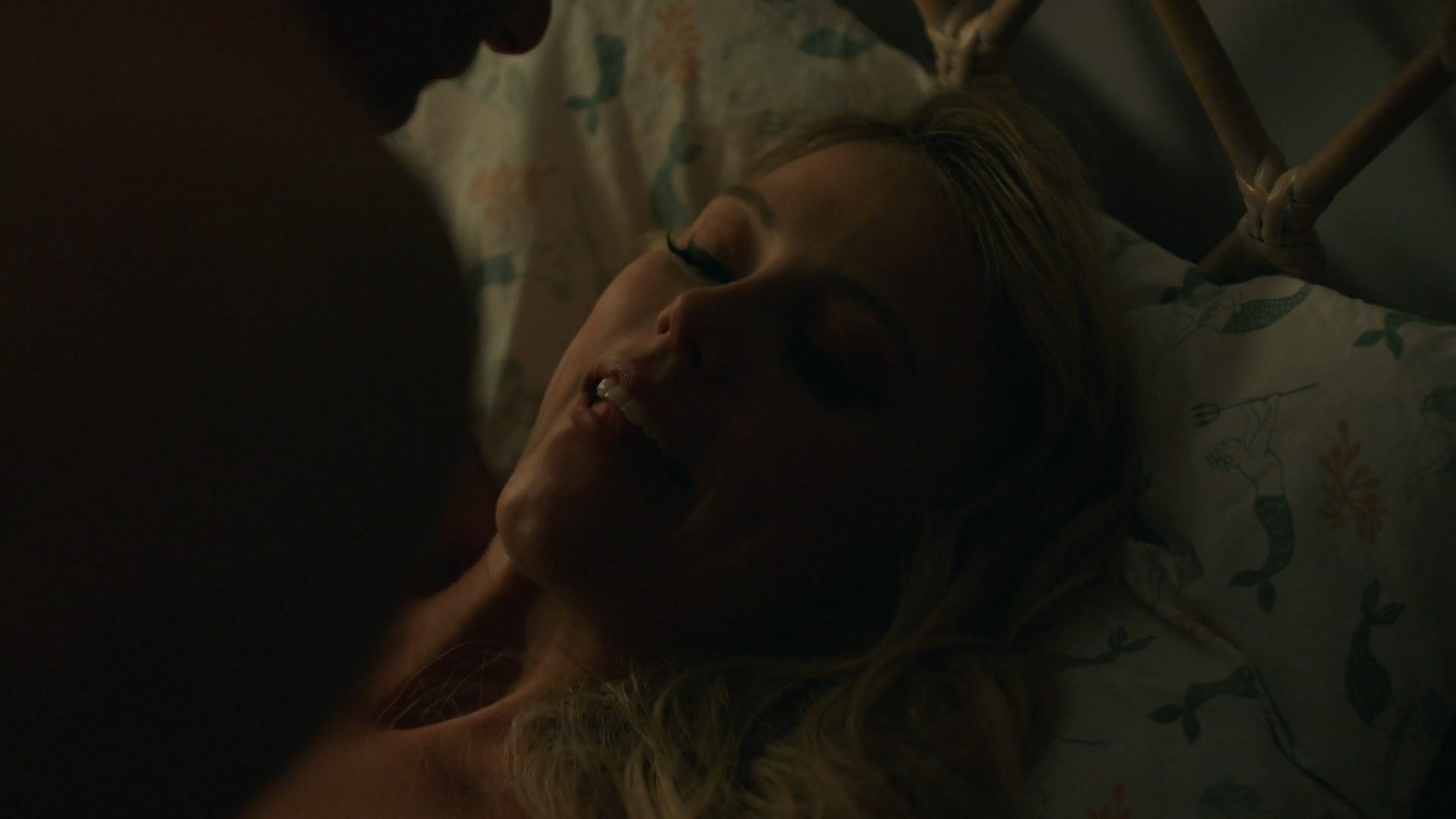 Excelent sex scene where Riley Voelkel has sex with some guy. 