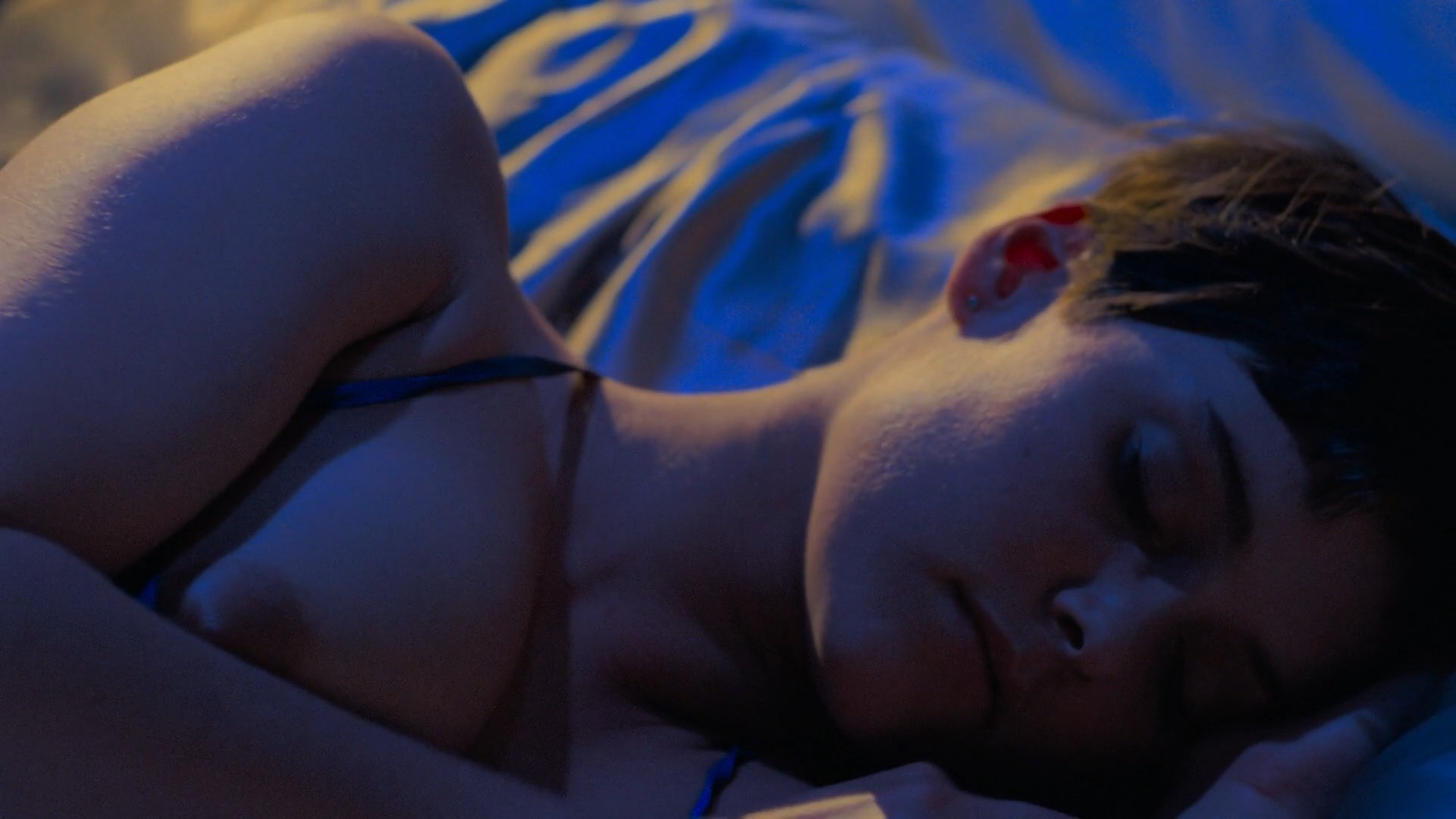 Carey lowell nude pics