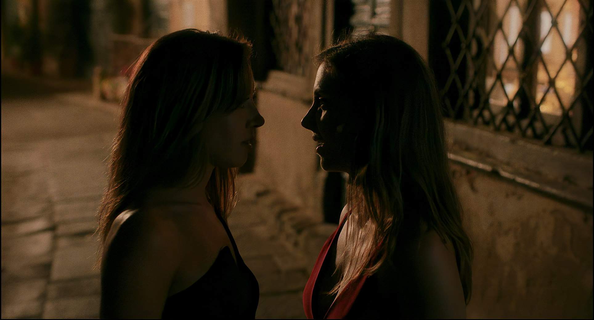 Aubrey plaza lesbian kiss