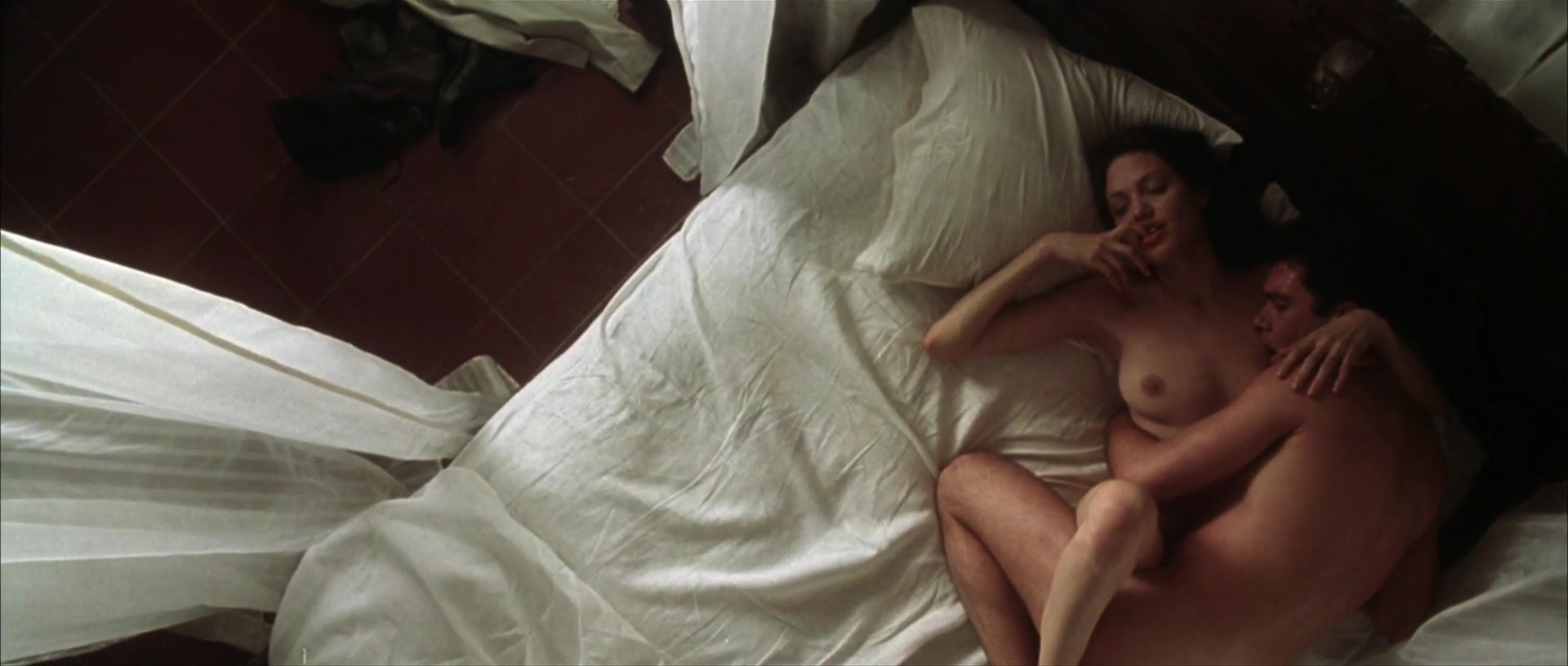 Angelina Jolie Nude. 
