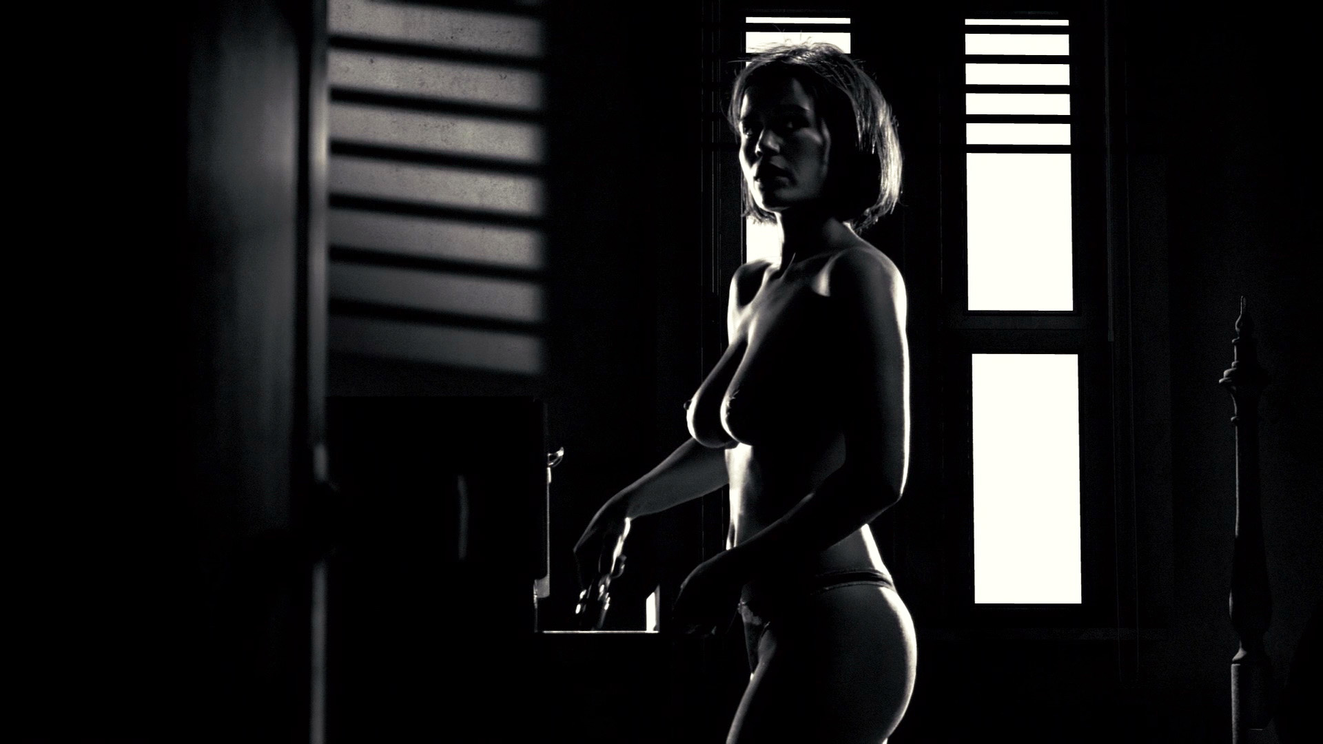 Carla Gugino - Sin City (2005) HD 1080p.