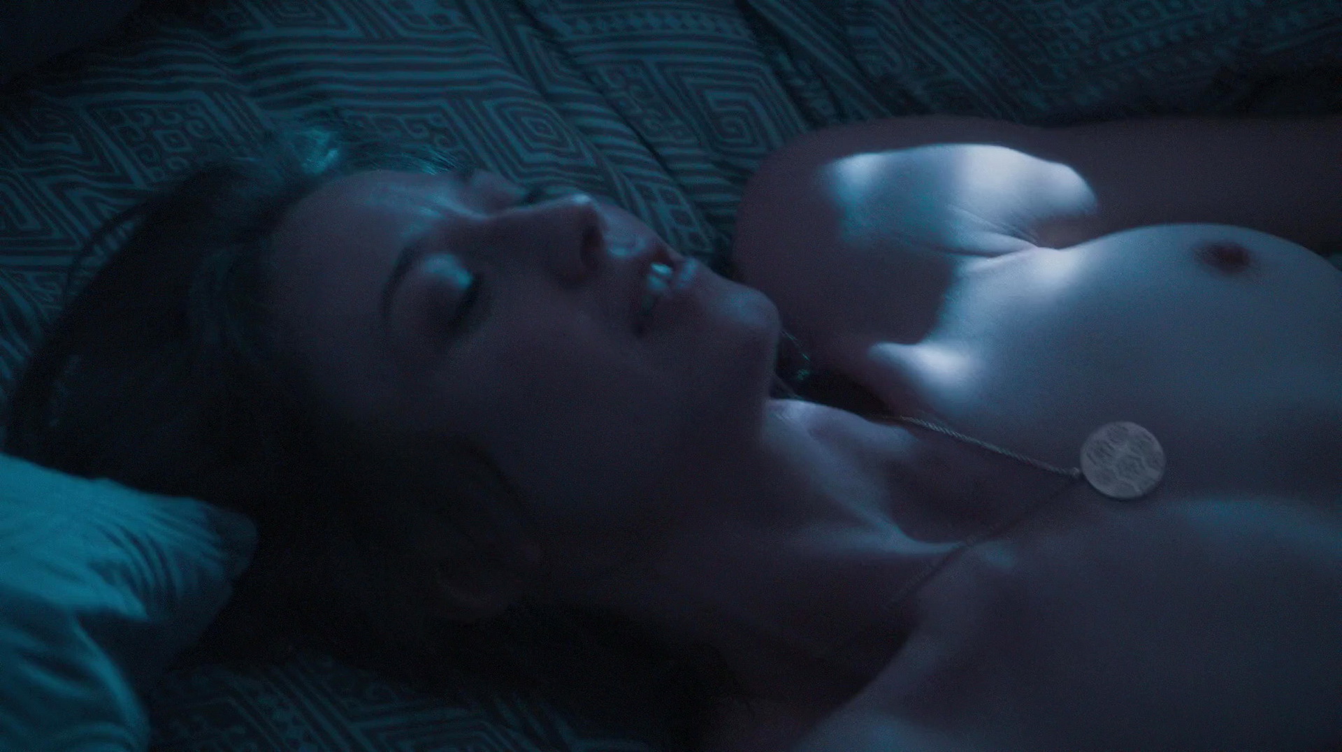 Carrie Coon Nude. 