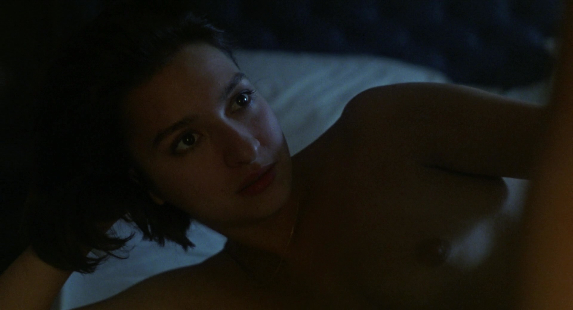 Elizabeth Pena Nude. 