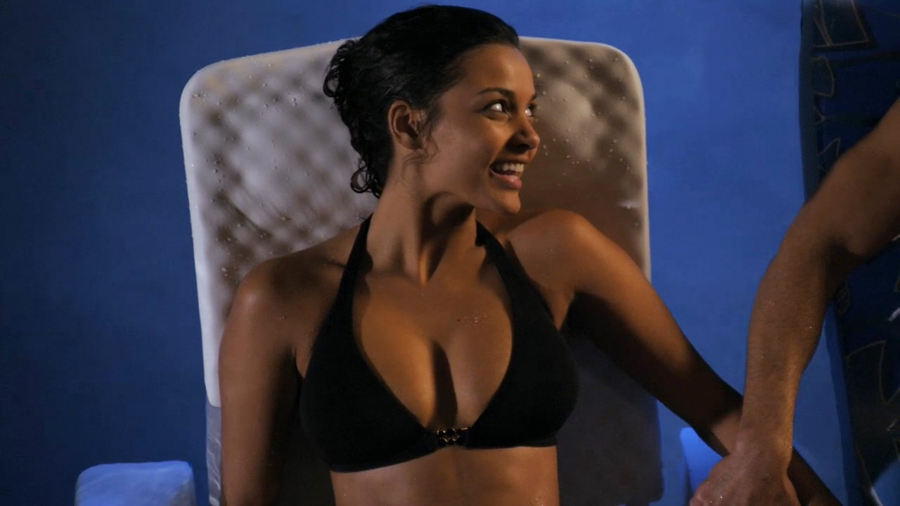 Jessica Lucas - Melrose Place s01 (2009) HD 720p