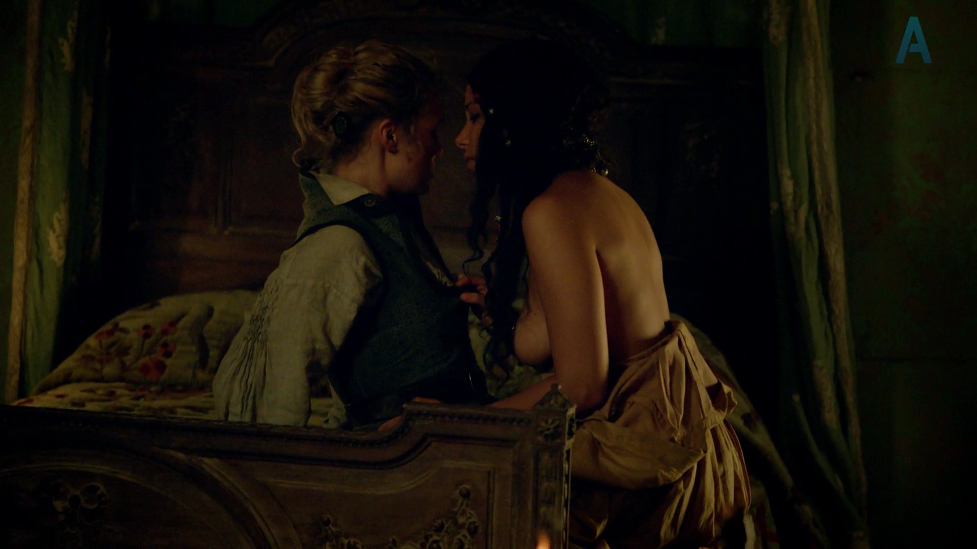 Jessica Parker Kennedy, Hannah New, etc - Black Sails s01e01 (2014) HD 1080...