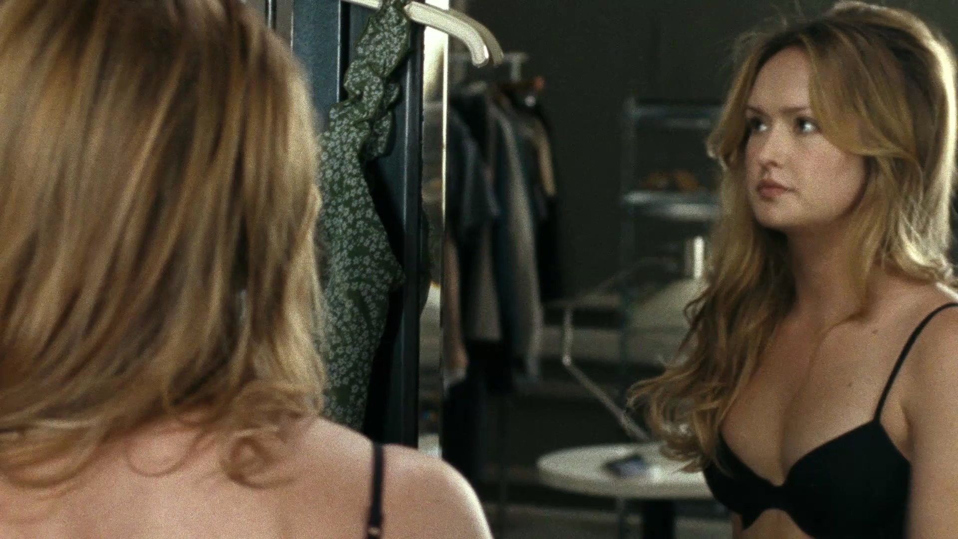 Kaylee DeFer - Darkroom (2013) HD 1080p.