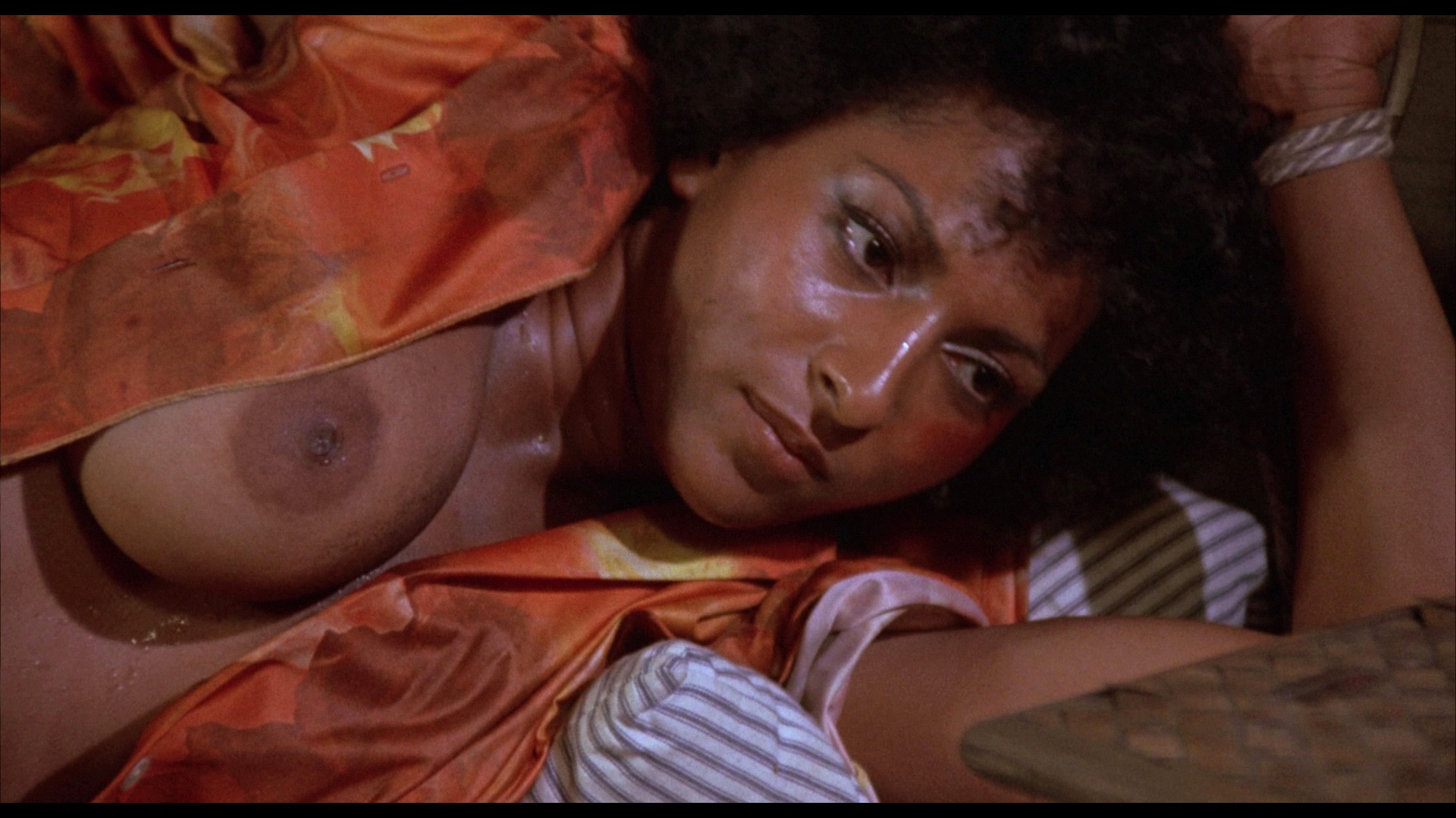 Pam Grier nude, Pam Grier topless, Pam Grier sex scene, Pam Gri...