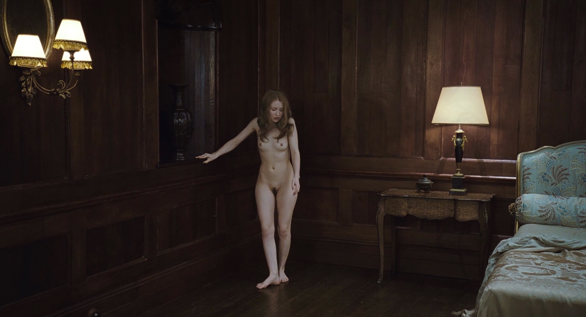 Emily Browning Nude. 