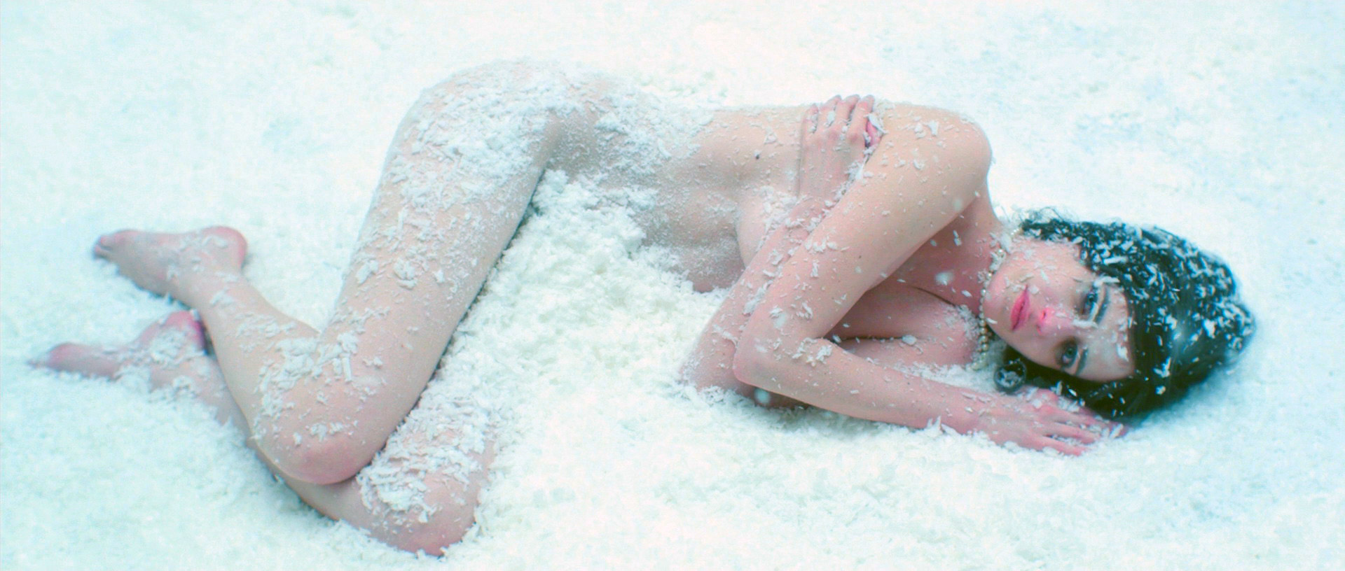 Eva Green - White Bird in a Blizzard (2014) HD 1080p