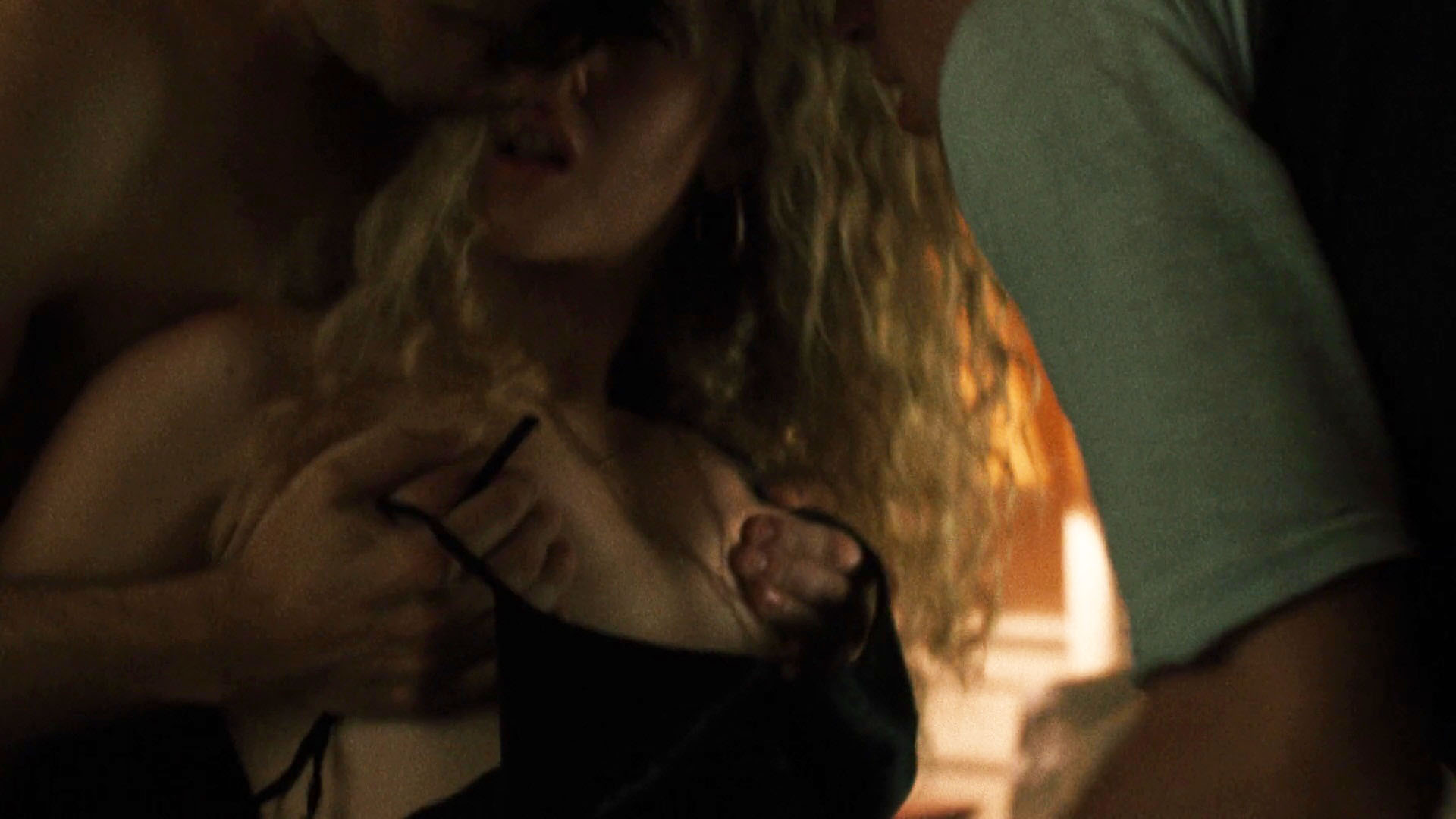 Juno Temple nude, Juno Temple topless, Juno Temple butt, Juno T...