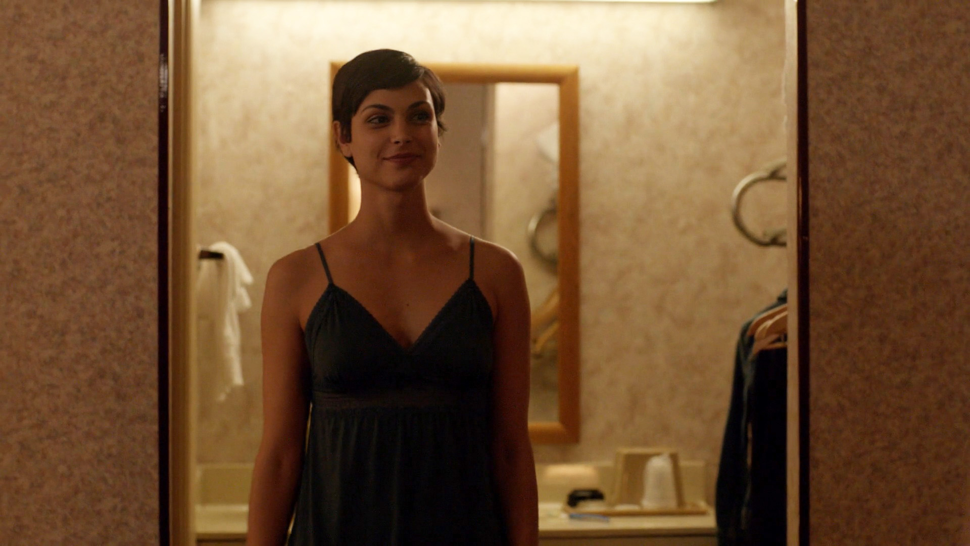 Morena Baccarin - Homeland s01e11 (2011) HD 1080p