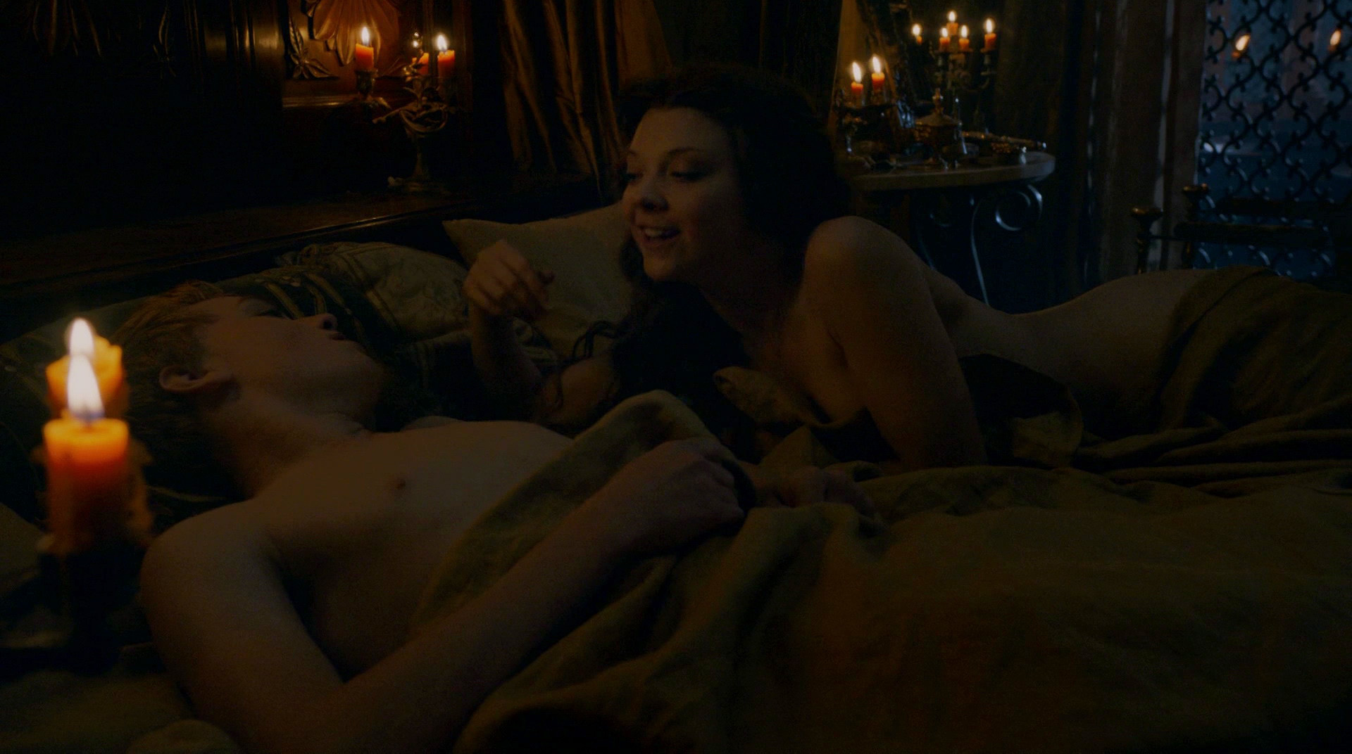 Natalie Dormer, Xena Avramidis, etc - Game of Thrones s05e03 (2015) HDTV 1080p