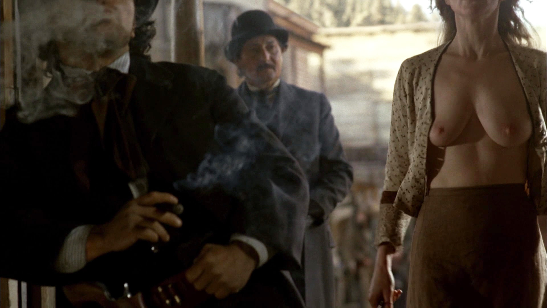 Watch Online - Paula Malcomson, Ashleigh Kizer - Deadwood s0