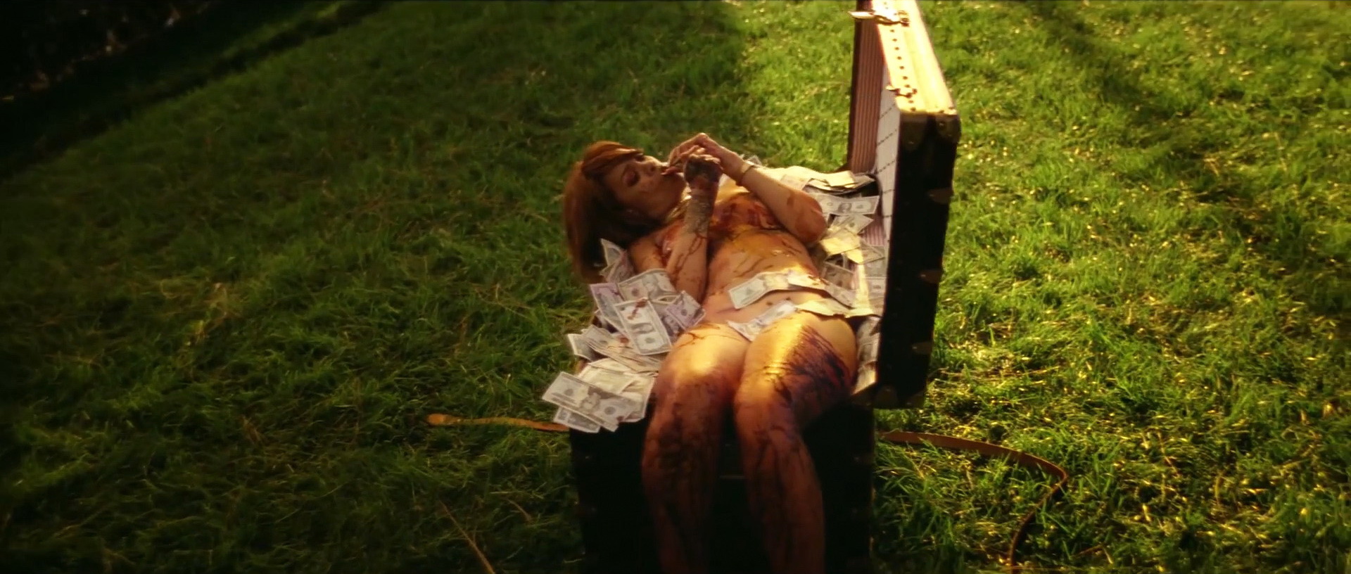 Rihanna, Rachel Roberts - Bitch Better Have My Money (2015) HD 1080p