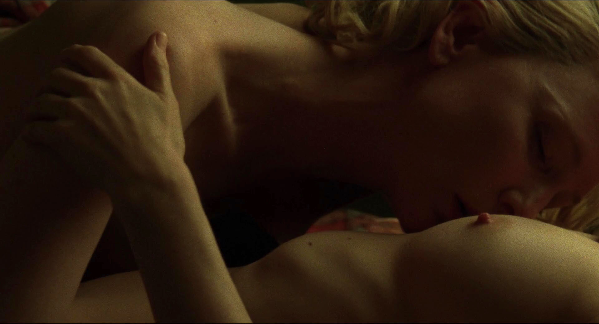 Rooney Mara nude, Rooney Mara topless, Rooney Mara lesbian scene, R...