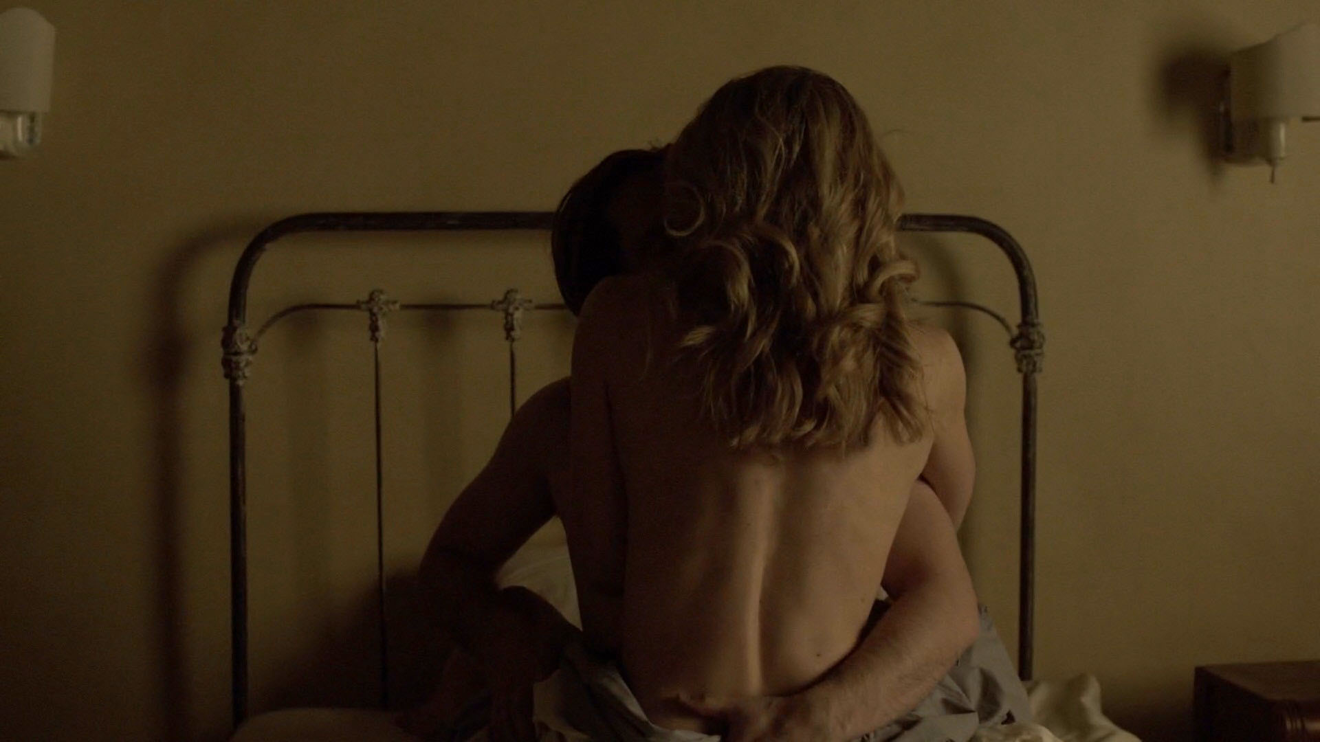 2016. Amanda Schull Nude. 