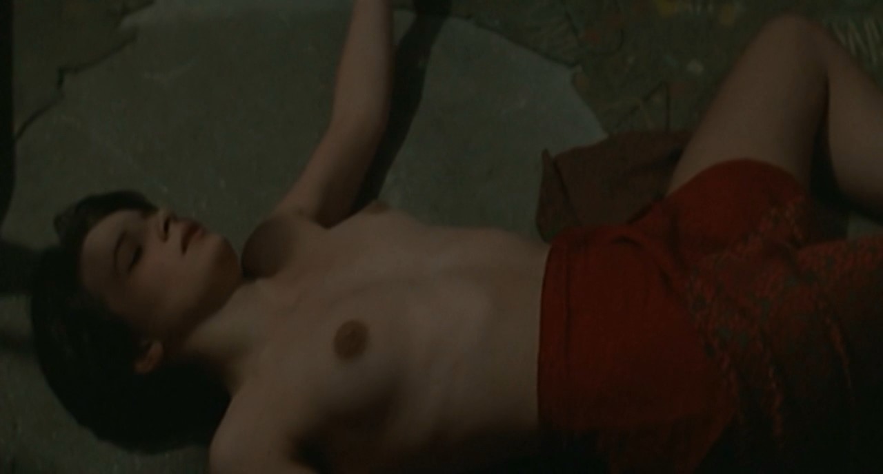 Juliette Binoche - Rendez Nude. 