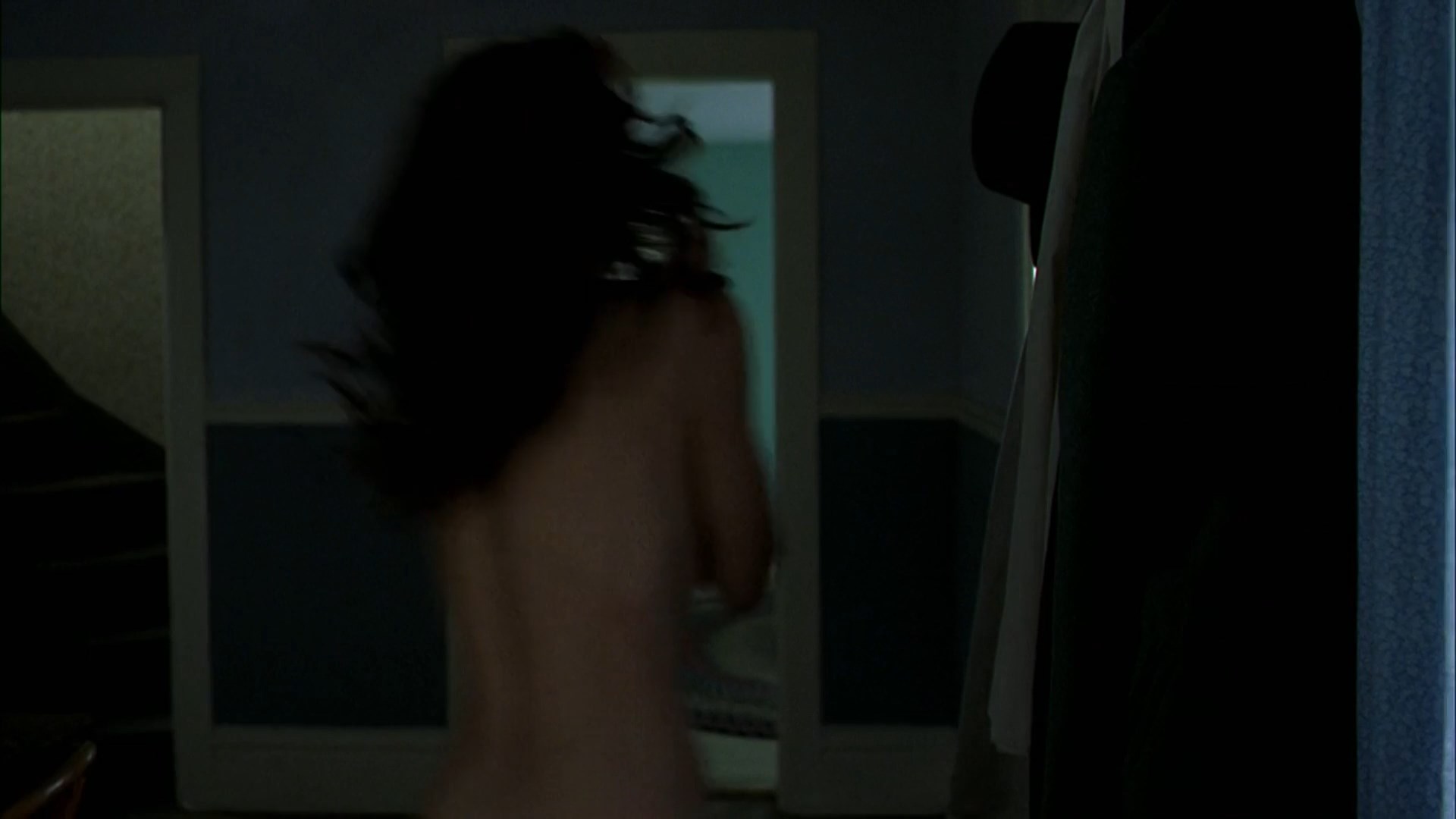 Elizabeth Reaser Nude. 